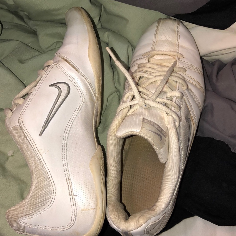 Used Nike cheer shoes